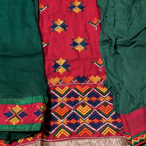 Readymade Indian Salwar Kameez - Picture 4 of 7